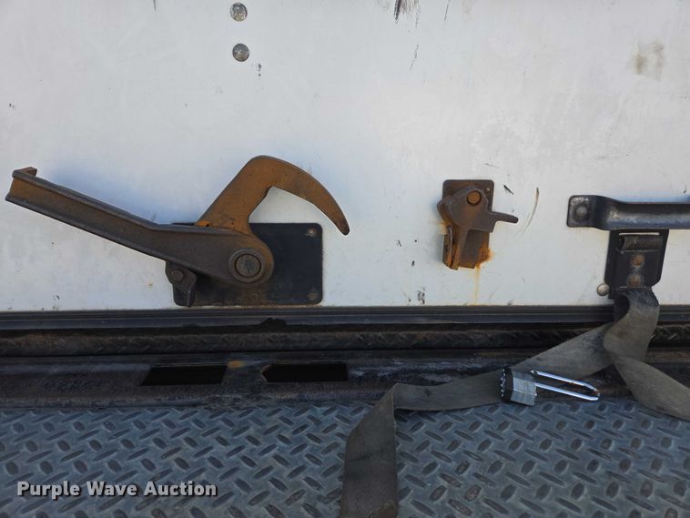 image for item YA1386 2020 Hino  box truck