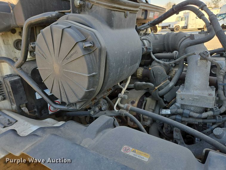 image for item YA1386 2020 Hino  box truck