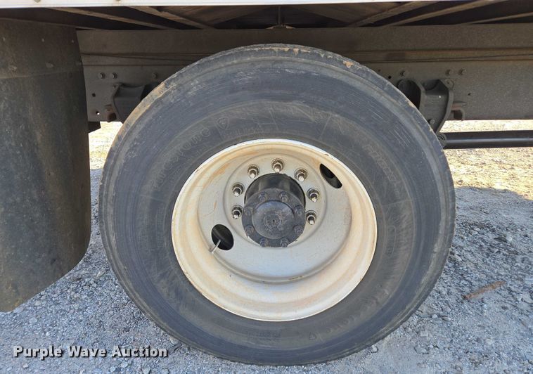 image for item YA1386 2020 Hino  box truck