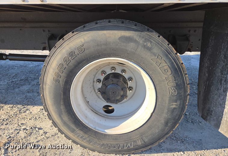 image for item YA1386 2020 Hino  box truck