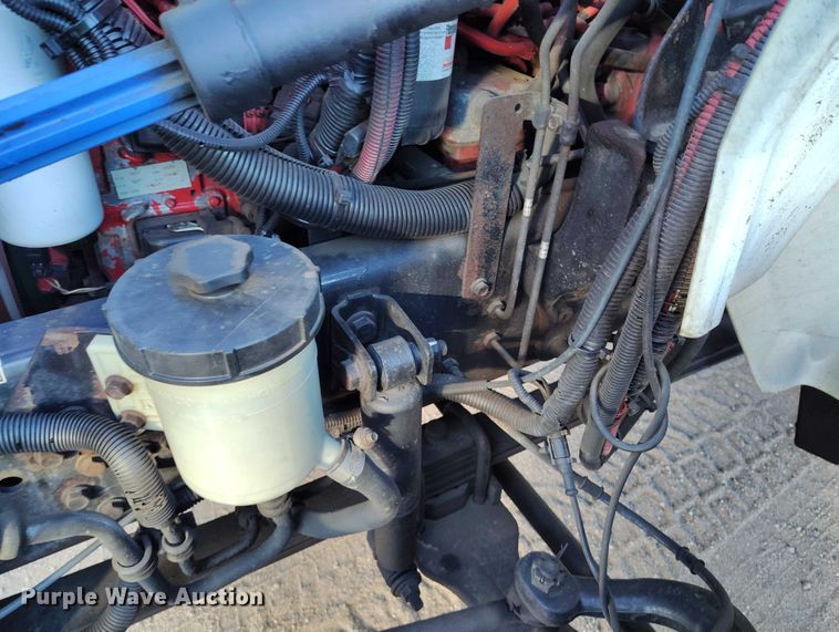 image for item YA1393 2015 International 4300  box truck