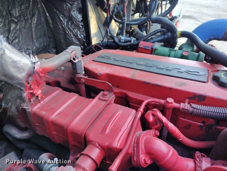 image for item YA1393 2015 International 4300  box truck