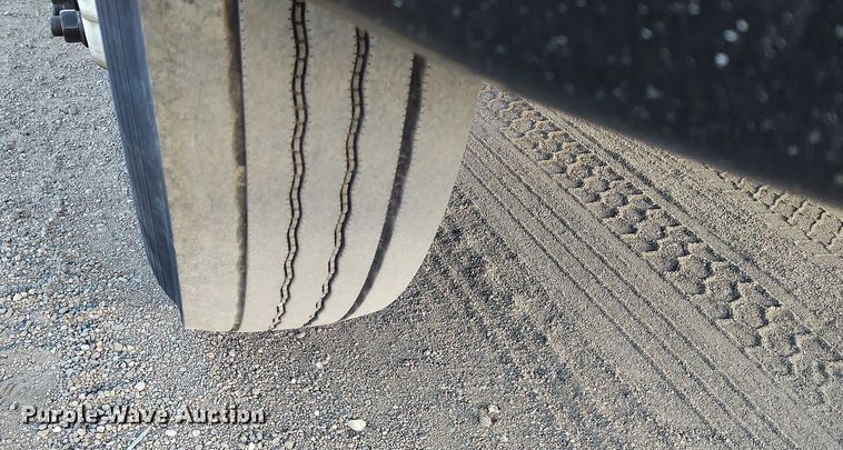 image for item YA1393 2015 International 4300  box truck