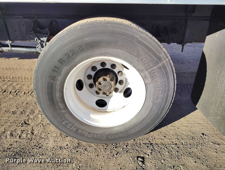 image for item YA1393 2015 International 4300  box truck