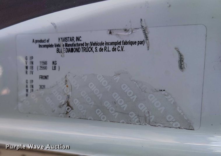 image for item YA1393 2015 International 4300  box truck