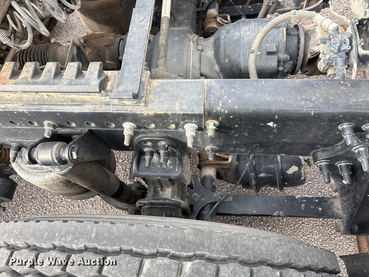 image for item YA1442 2017 Freightliner Cascadia semi truck