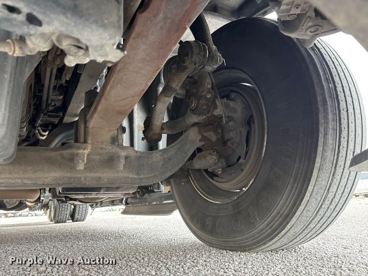 image for item YA1442 2017 Freightliner Cascadia semi truck