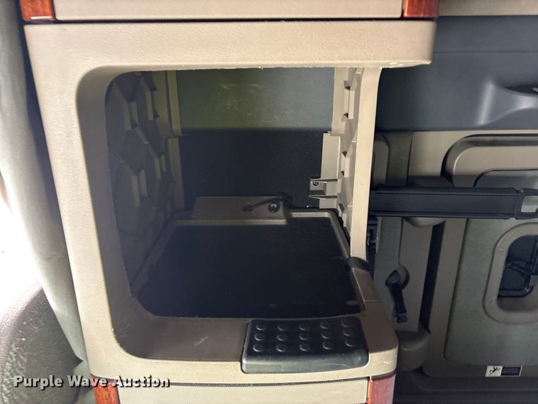 image for item YA1442 2017 Freightliner Cascadia semi truck