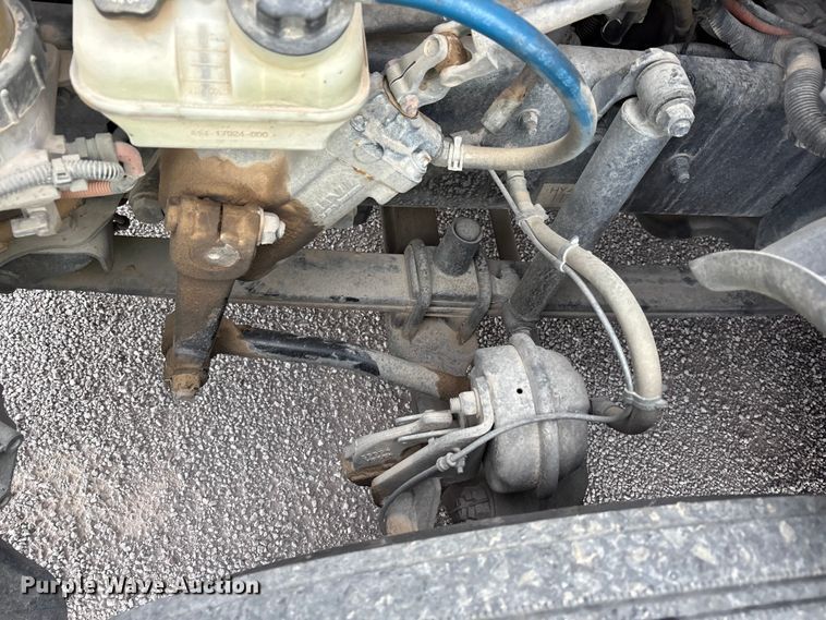 image for item YA1442 2017 Freightliner Cascadia semi truck