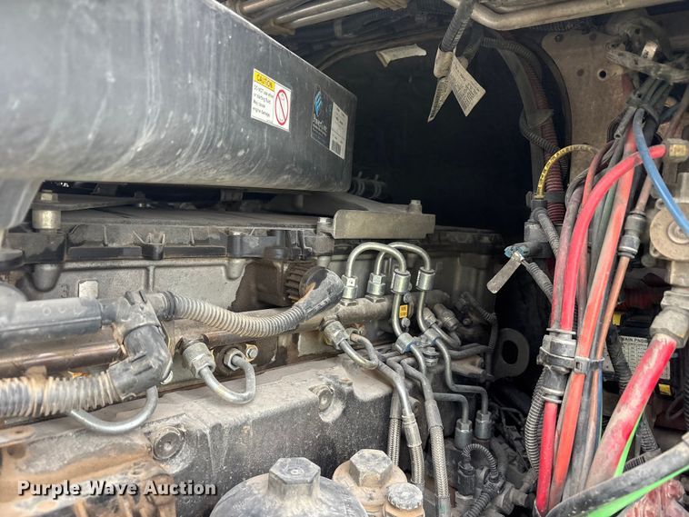 image for item YA1442 2017 Freightliner Cascadia semi truck