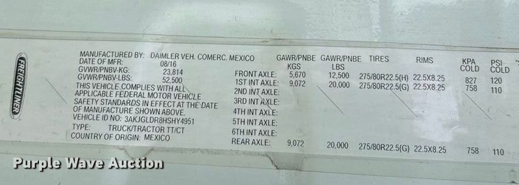 image for item YA1442 2017 Freightliner Cascadia semi truck