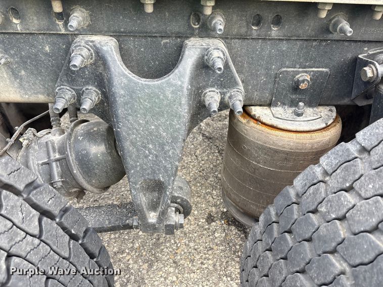 image for item YA1452 2024 International LT625 semi truck