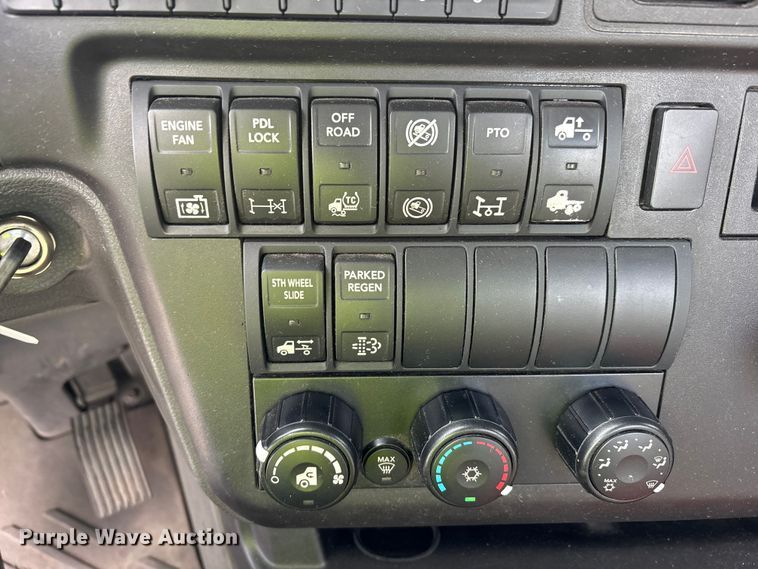 image for item YA1452 2024 International LT625 semi truck