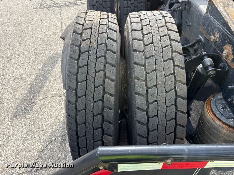 image for item YA1452 2024 International LT625 semi truck