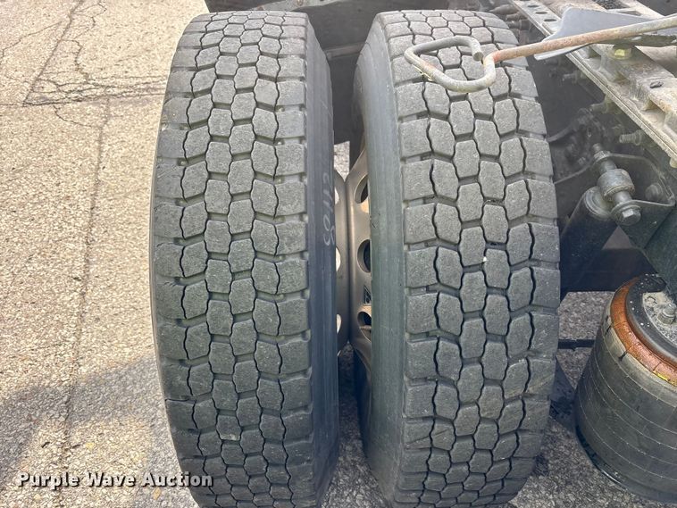 image for item YA1452 2024 International LT625 semi truck