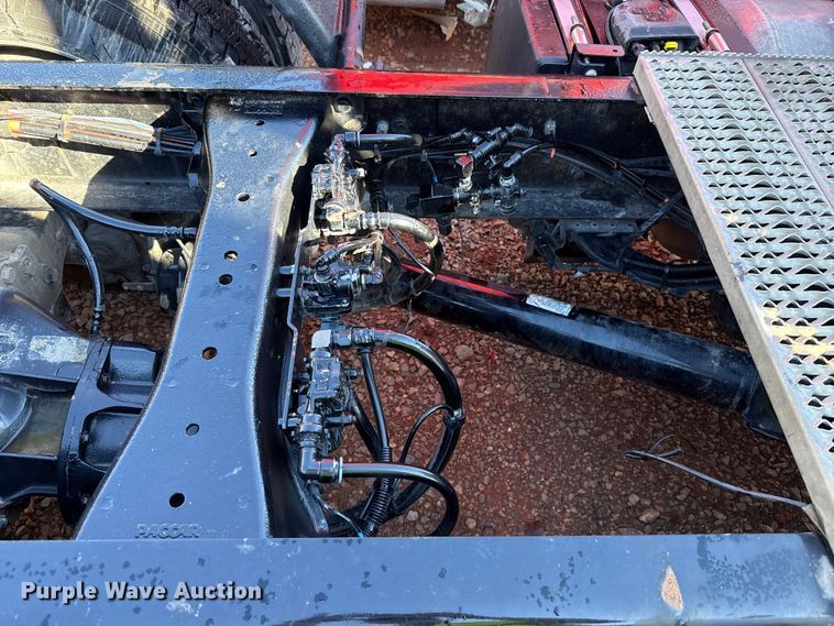 image for item YA1521 2021 Peterbilt 579 semi truck