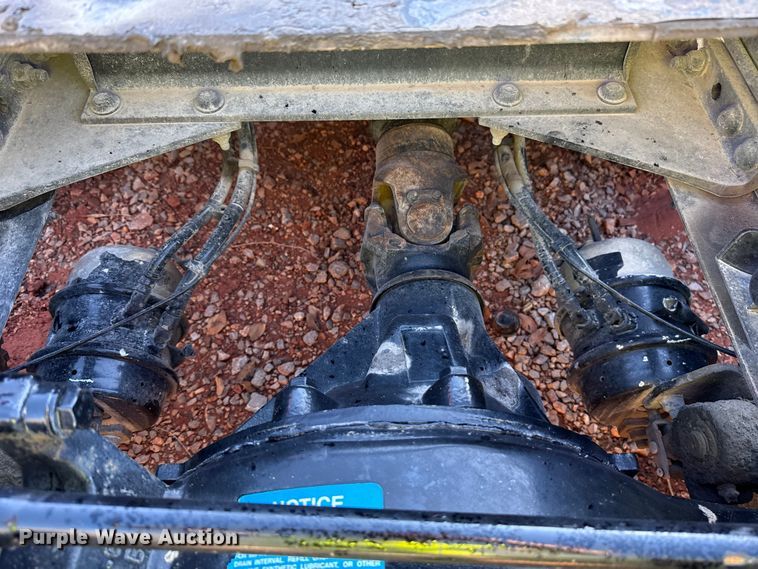 image for item YA1521 2021 Peterbilt 579 semi truck