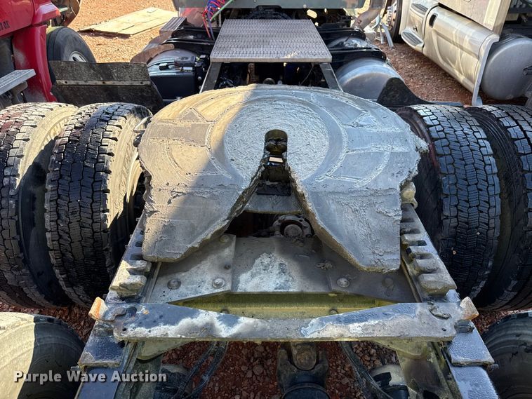 image for item YA1521 2021 Peterbilt 579 semi truck