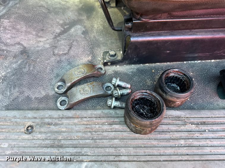 image for item YA1521 2021 Peterbilt 579 semi truck