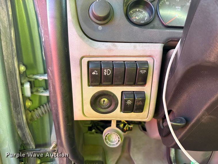 image for item YA1521 2021 Peterbilt 579 semi truck