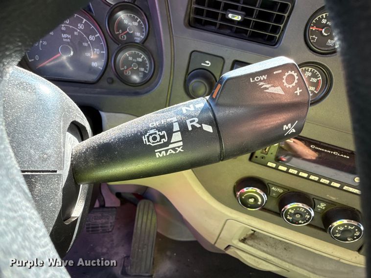 image for item YA1521 2021 Peterbilt 579 semi truck