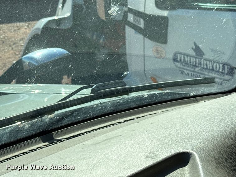 image for item YA1521 2021 Peterbilt 579 semi truck