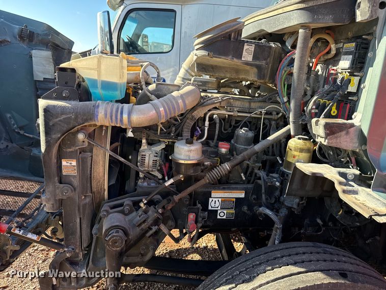 image for item YA1521 2021 Peterbilt 579 semi truck