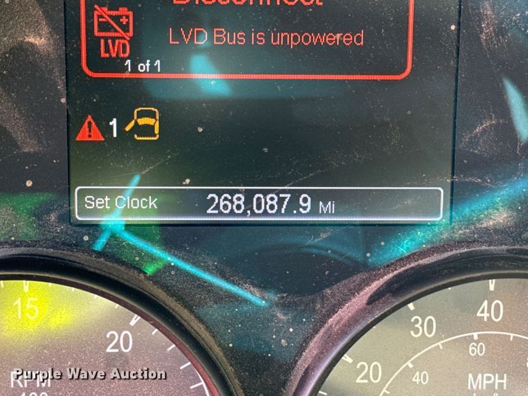 image for item YA1521 2021 Peterbilt 579 semi truck