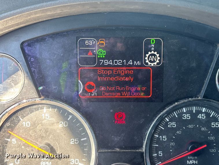 image for item YA1542 2019 Kenworth T680  semi truck