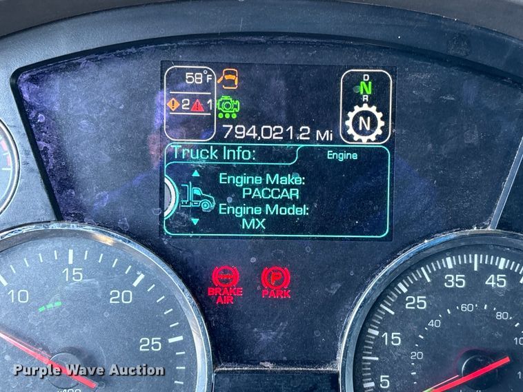 image for item YA1542 2019 Kenworth T680  semi truck