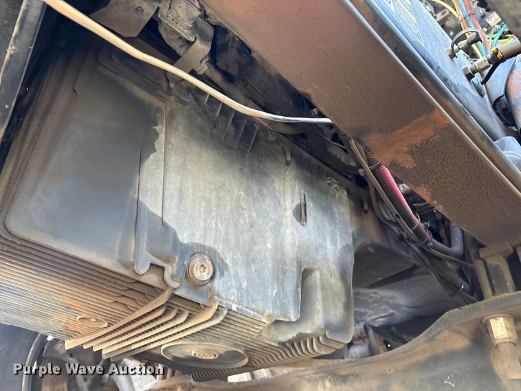 image for item YA1542 2019 Kenworth T680  semi truck