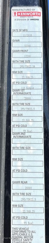 image for item YA1542 2019 Kenworth T680  semi truck