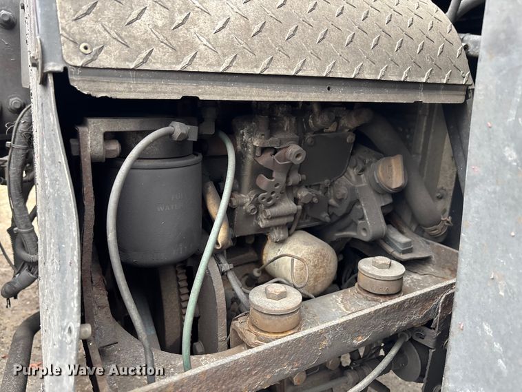 image for item YA1553 2015 Freightliner Cascadia  semi truck