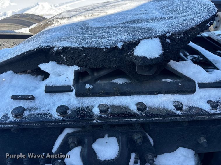 image for item YA1558 2022 Kenworth T680 semi truck