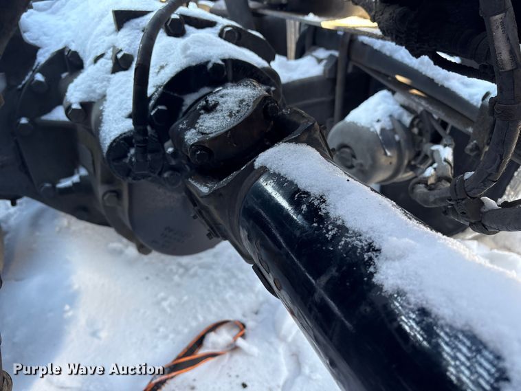 image for item YA1558 2022 Kenworth T680 semi truck