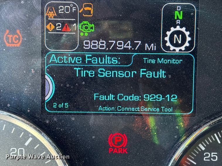 image for item YA1558 2022 Kenworth T680 semi truck