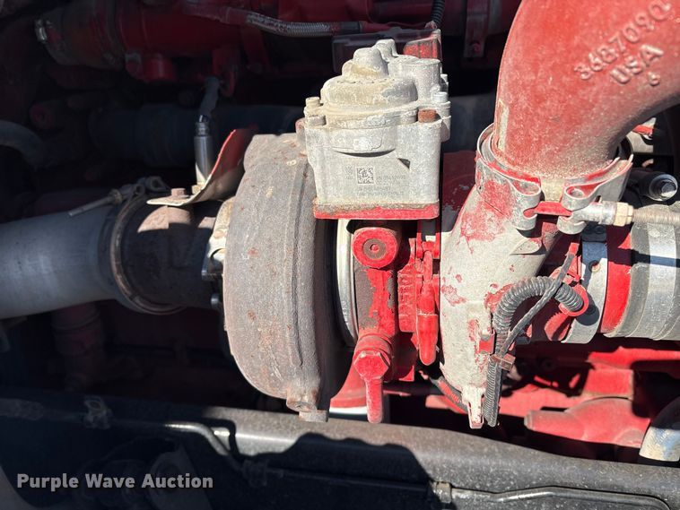 image for item YA1558 2022 Kenworth T680 semi truck