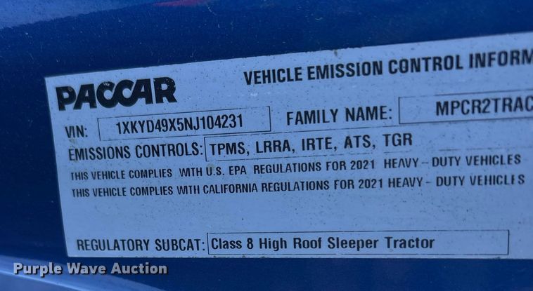 image for item YA1558 2022 Kenworth T680 semi truck