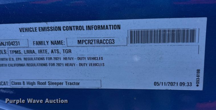 image for item YA1558 2022 Kenworth T680 semi truck