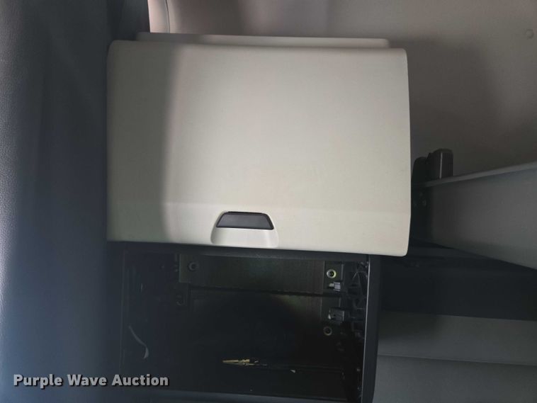 image for item YA1599 2020 Freightliner Cascadia semi truck