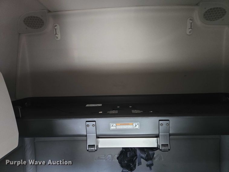 image for item YA1599 2020 Freightliner Cascadia semi truck