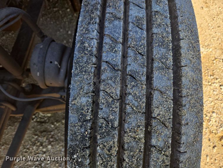 image for item YA1599 2020 Freightliner Cascadia semi truck