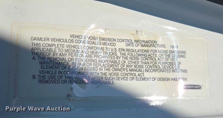 image for item YA1599 2020 Freightliner Cascadia semi truck