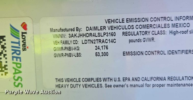 image for item YA1599 2020 Freightliner Cascadia semi truck