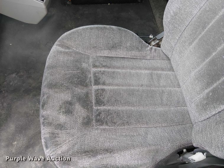 image for item YA1631 2016 Peterbilt 579 semi truck