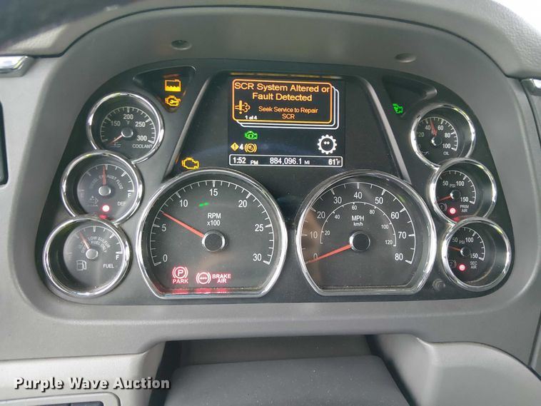 image for item YA1631 2016 Peterbilt 579 semi truck