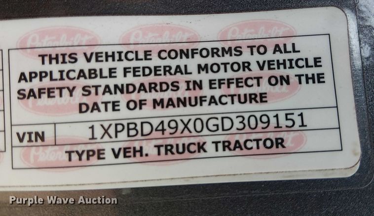 image for item YA1631 2016 Peterbilt 579 semi truck
