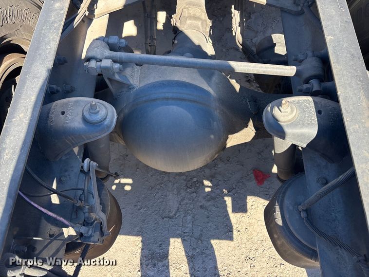 image for item YA1656 2016 Kenworth T680  semi truck