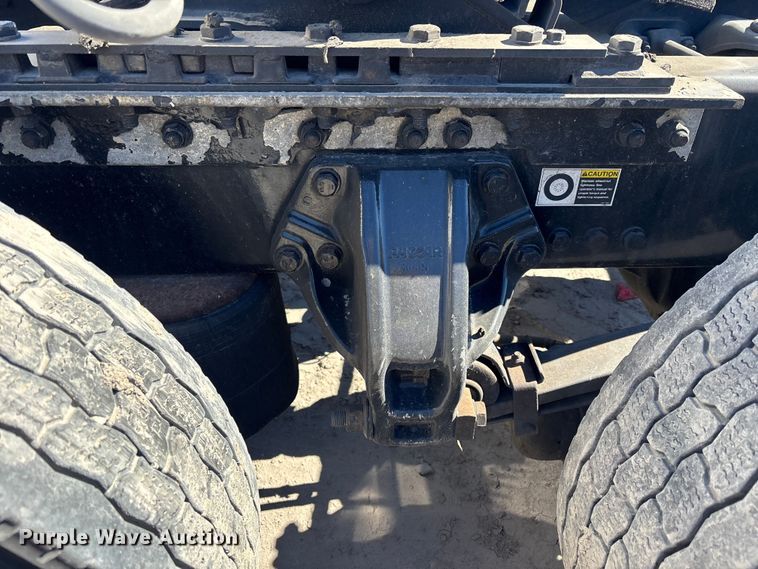 image for item YA1656 2016 Kenworth T680  semi truck