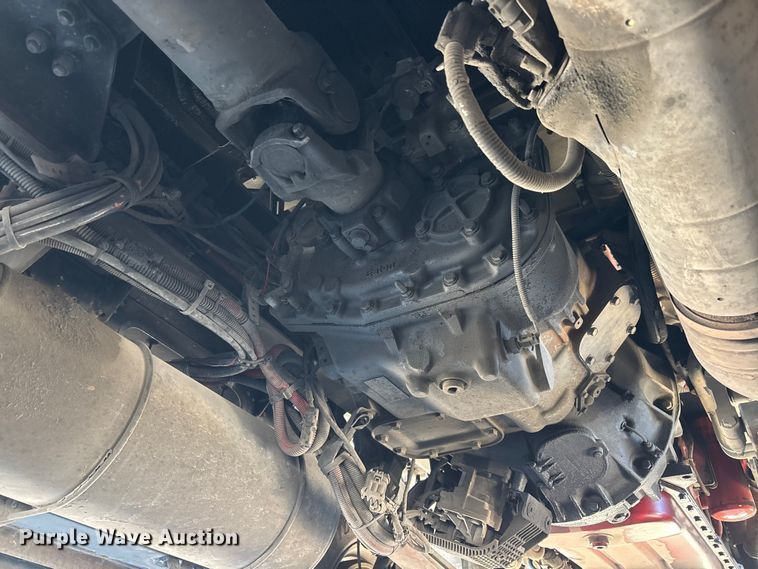 image for item YA1656 2016 Kenworth T680  semi truck